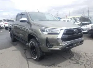 Toyota Hilux Revo Double Cab Deisel 2.4 AWD 2021 Brown