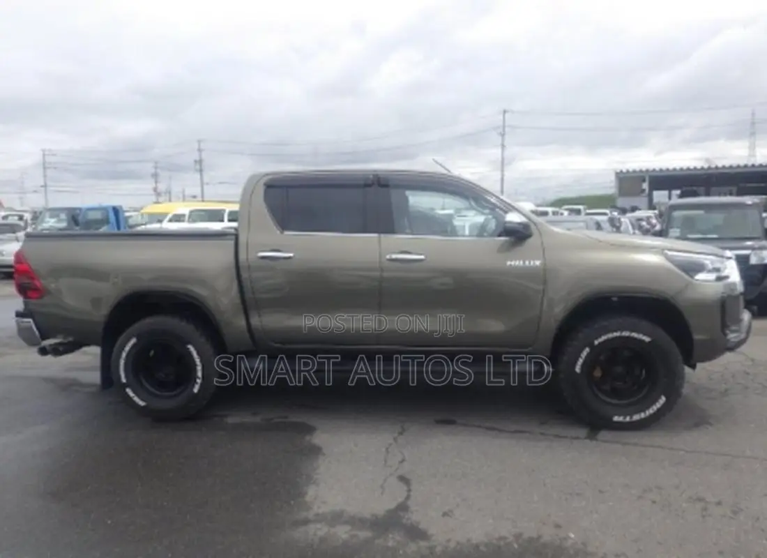 Toyota Hilux Revo Double Cab Deisel 2.4 AWD 2021 Brown