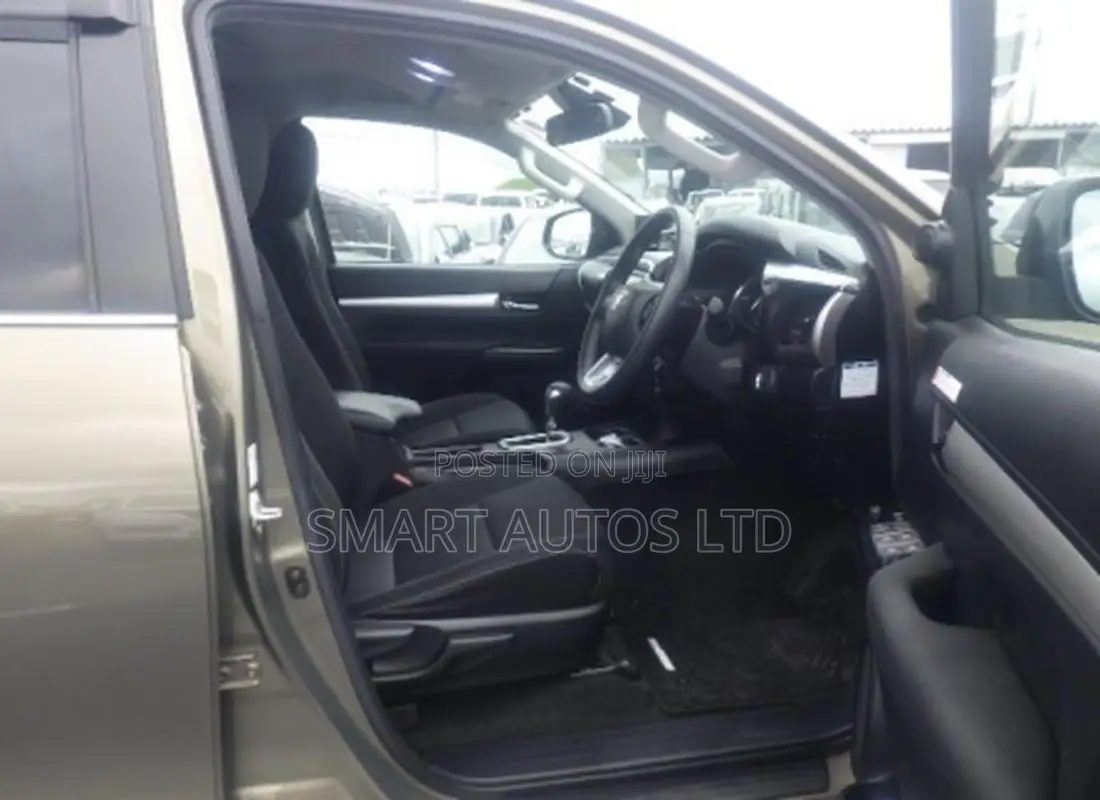 Toyota Hilux Revo Double Cab Deisel 2.4 AWD 2021 Brown