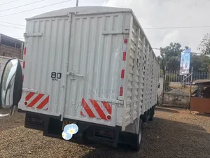 Mitsubishi FH 2012 White