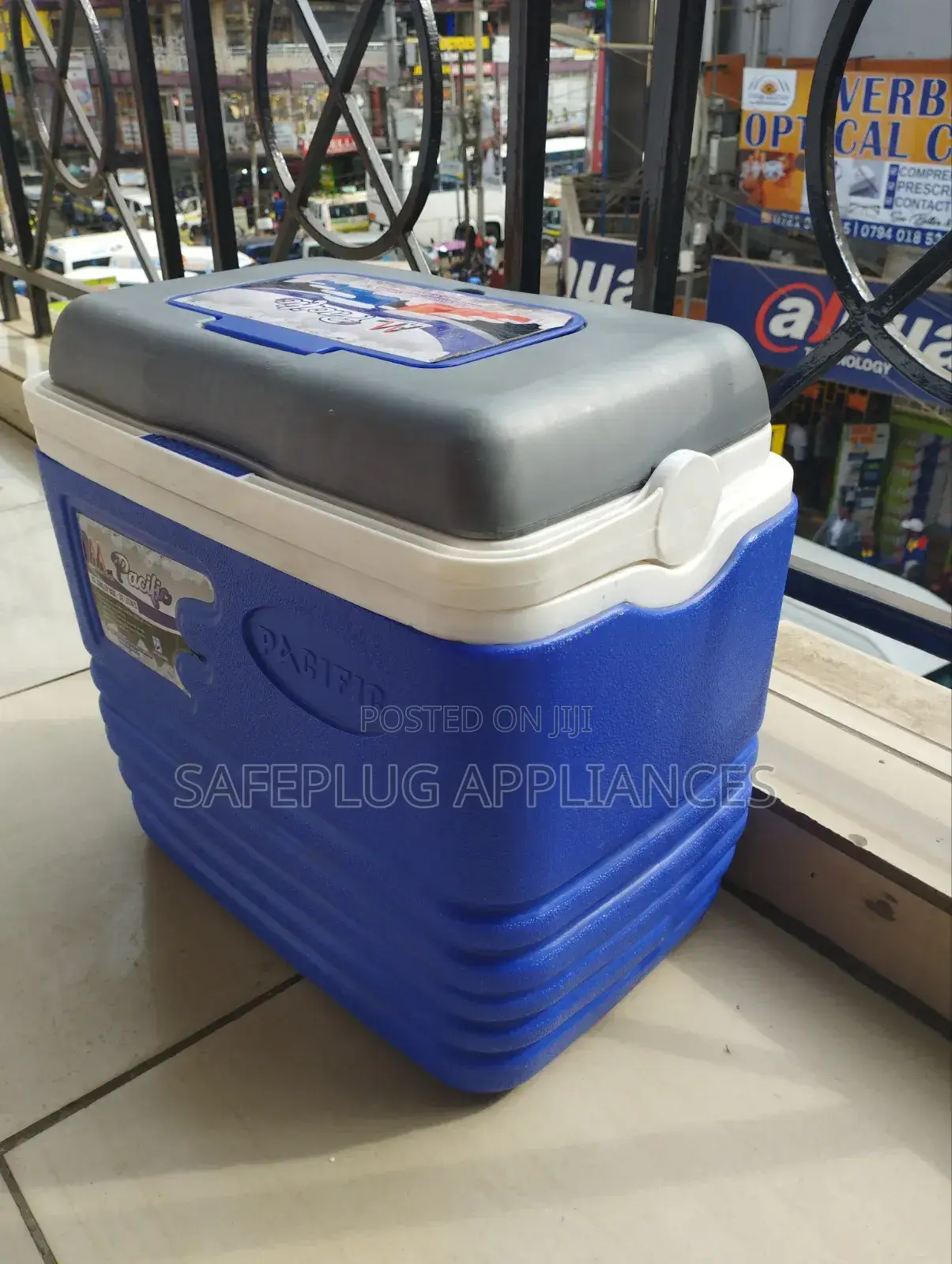 Pacific 32 Litre Portable Cooler Box for Outdoor Adventures