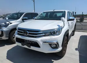 Toyota Hilux Revo Double Cab Deisel 2.4 AWD 2020 Off white
