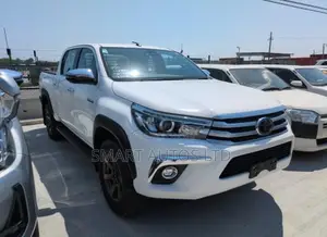 Toyota Hilux Revo Double Cab Deisel 2.4 AWD 2020 Off white