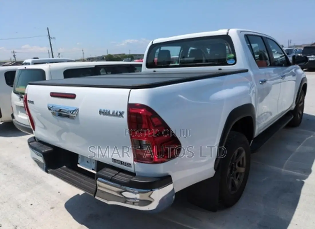 Toyota Hilux Revo Double Cab Deisel 2.4 AWD 2020 Off white