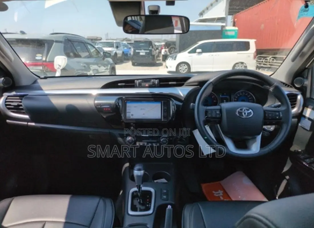 Toyota Hilux Revo Double Cab Deisel 2.4 AWD 2020 Off white