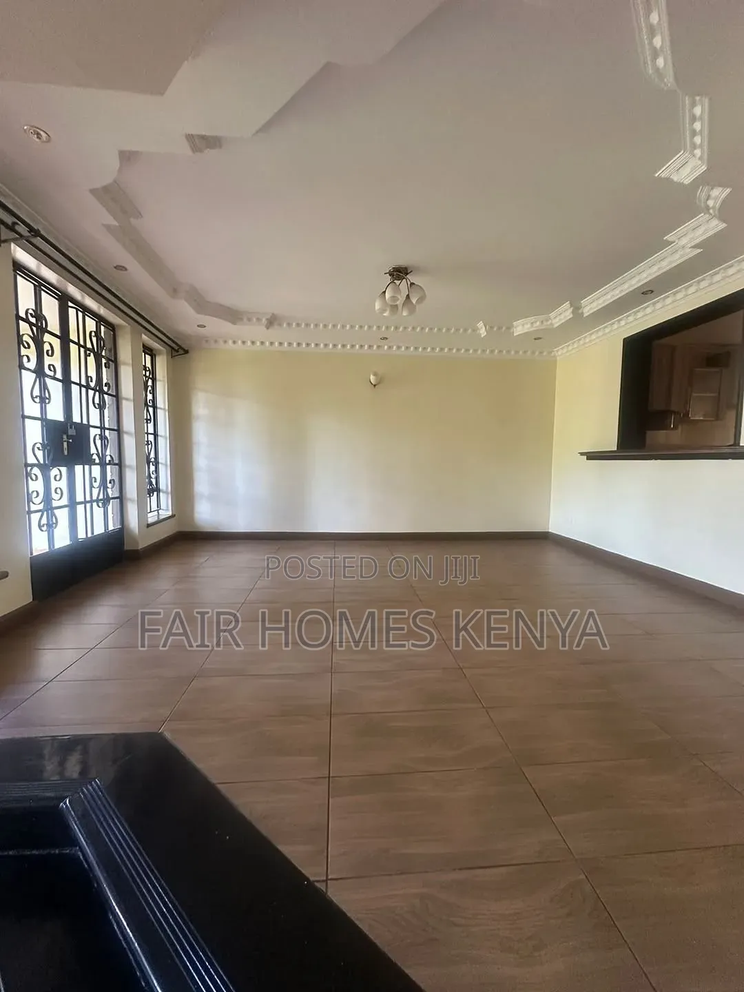 5bdrm Townhouse / Terrace in Convent Drive, Muthangari for rent
