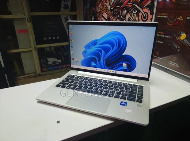 Laptop HP ProBook 440 G10 8GB Intel Core i7 SSD 256GB - main view
