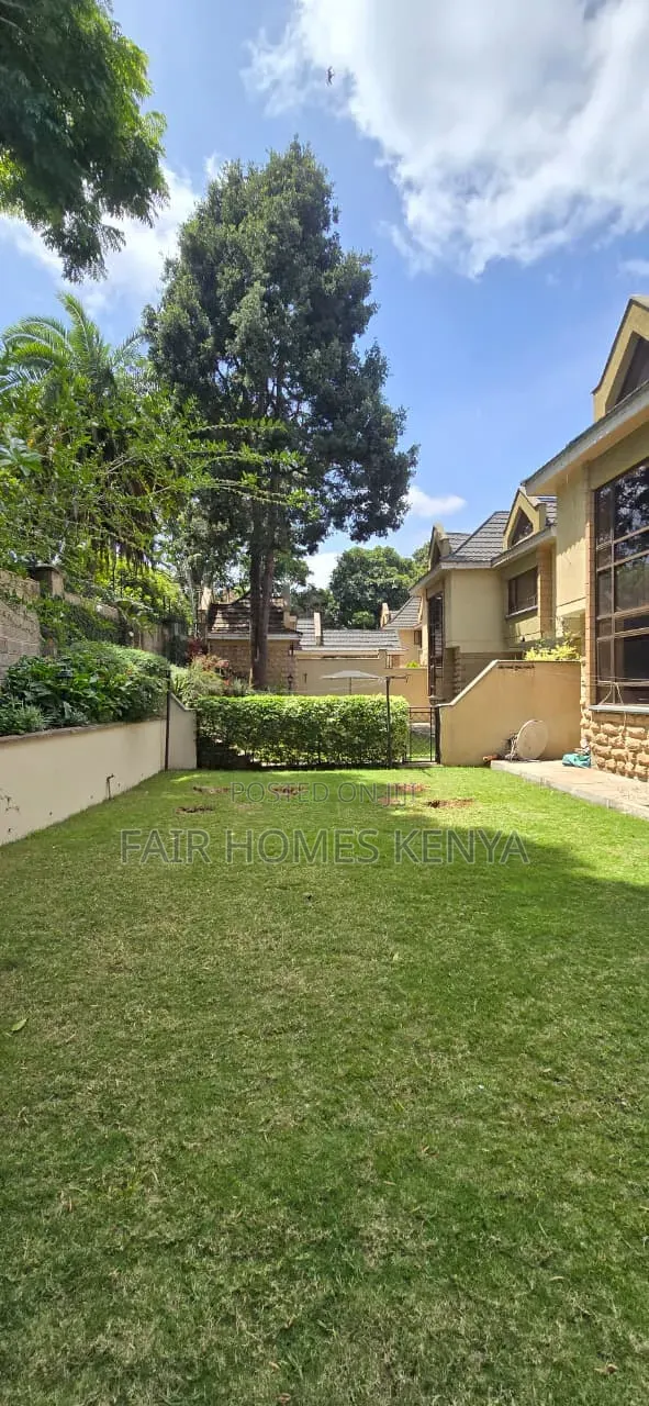 5bdrm Townhouse / Terrace in Convent Drive, Muthangari for rent