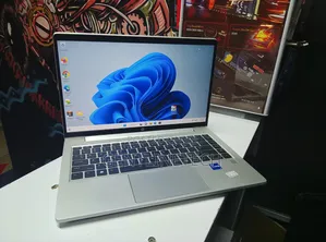 Laptop HP ProBook 440 G10 8GB Intel Core i7 SSD 256GB