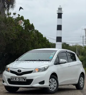 Toyota Vitz 2013 White