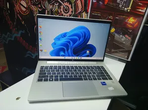 Laptop HP ProBook 440 G10 8GB Intel Core i7 SSD 256GB