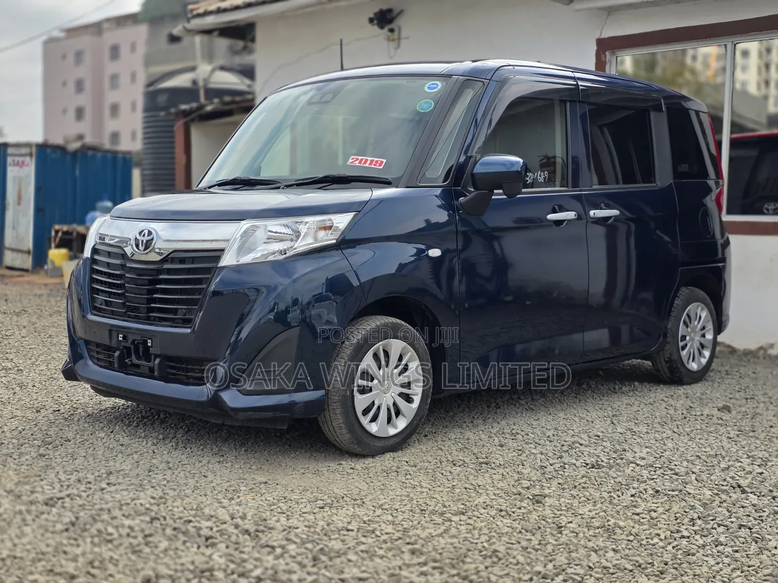 Toyota Roomy 2019 Blue