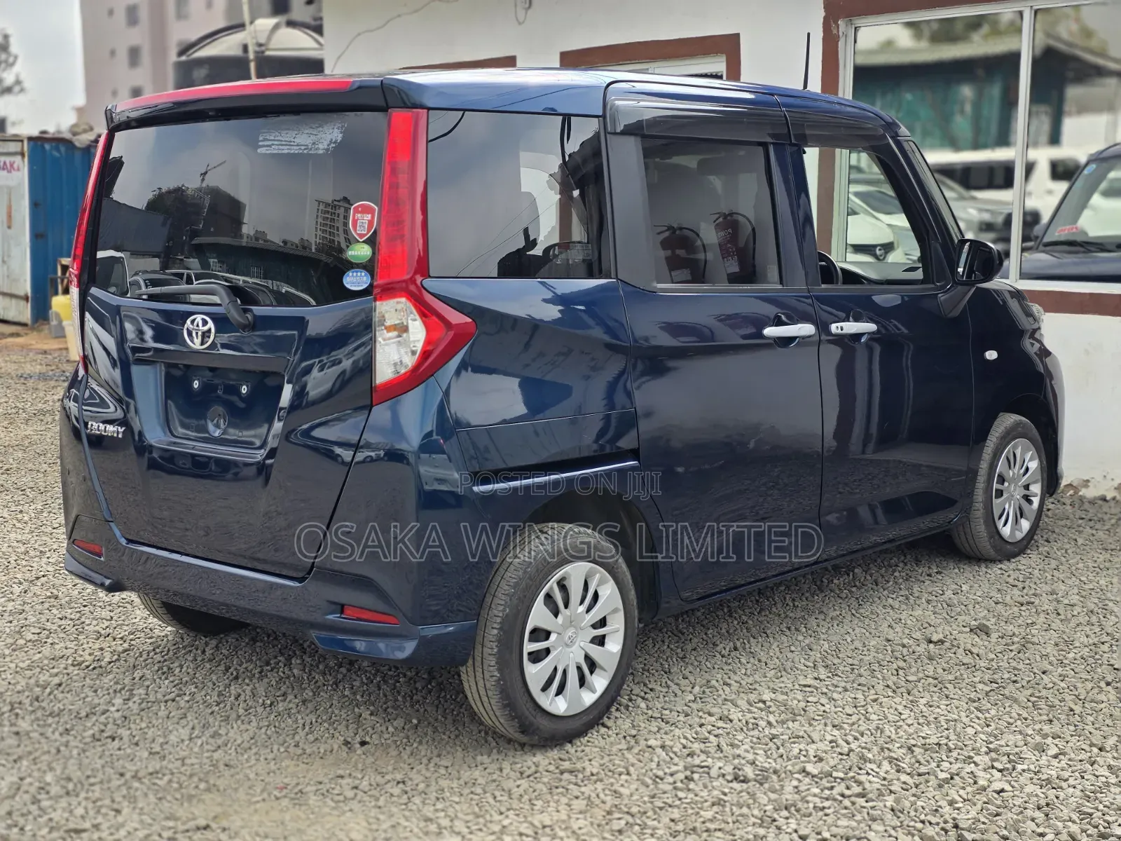 Toyota Roomy 2019 Blue