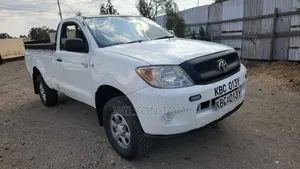 Toyota Hilux 2008 White