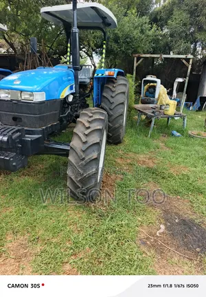 Tractor Newholland Tt 75 Four Wheel Stroke N