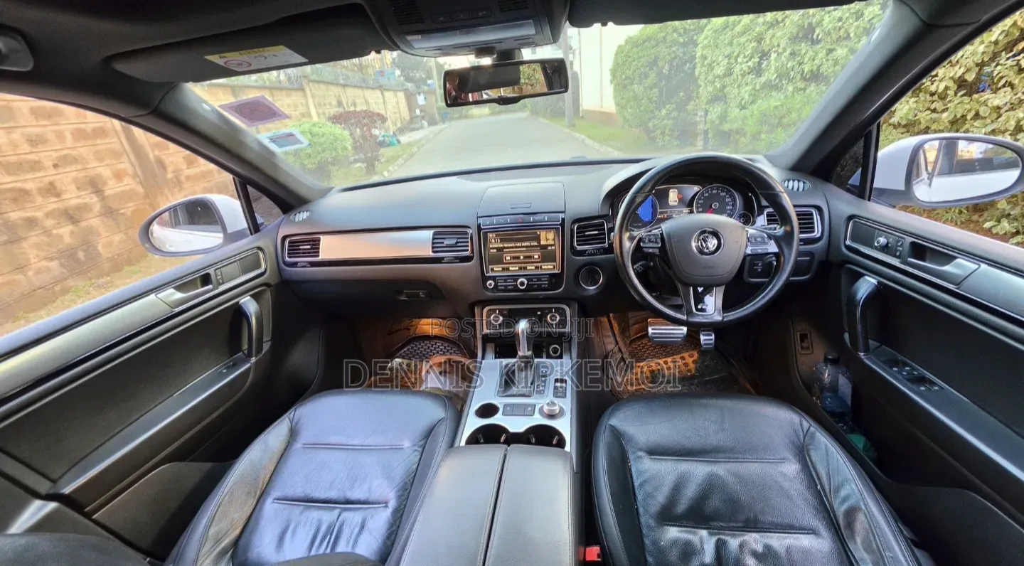 Volkswagen Touareg 2016 White