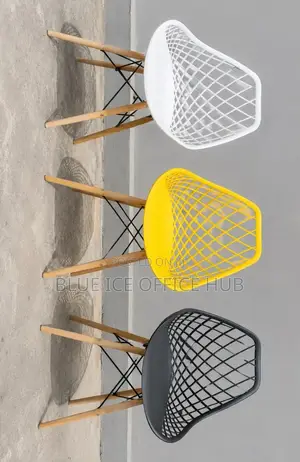 Eames Chair;Modern Plastic Eames Dining Chair With Wooden Legs