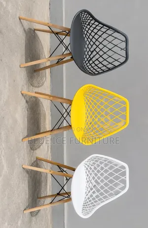 Eames Chair;Modern Plastic Eames Dining Chair With Wooden Legs
