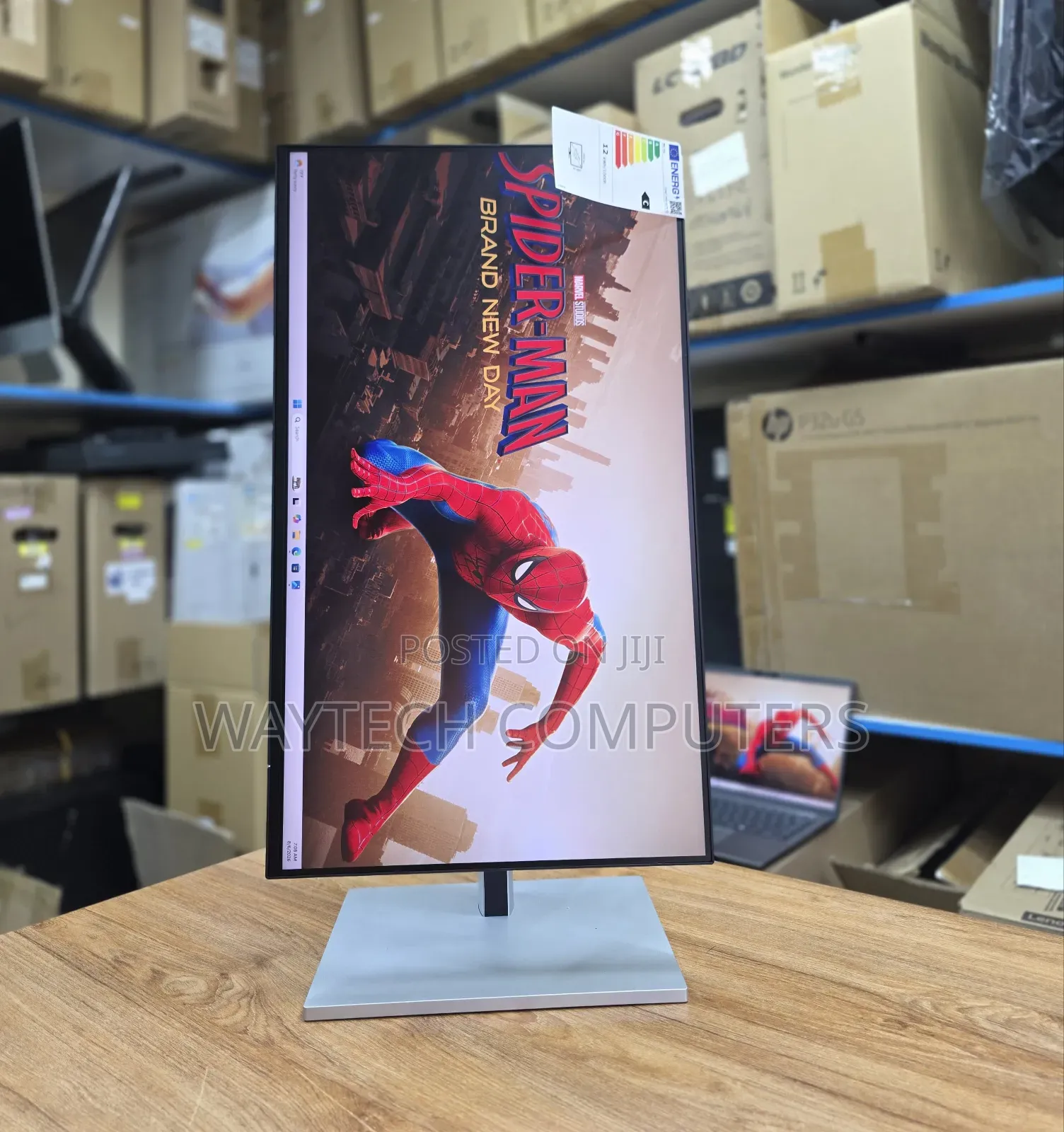 HP Series 5 Pro 524pf
24