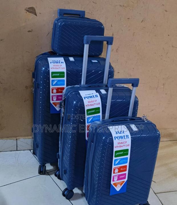 4 I. 1 Unbreakable Suitcase Sz 4 - thumbnail 2