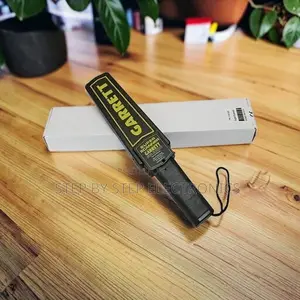 Robust Garret Super Scanner Hand-Held Metal Detector Scanner