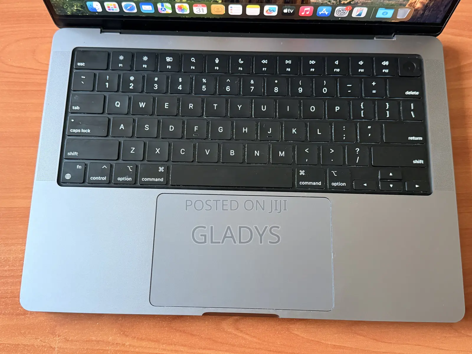 Laptop Apple MacBook Pro 2021 M1 16GB Apple M1 Pro SSD 512GB