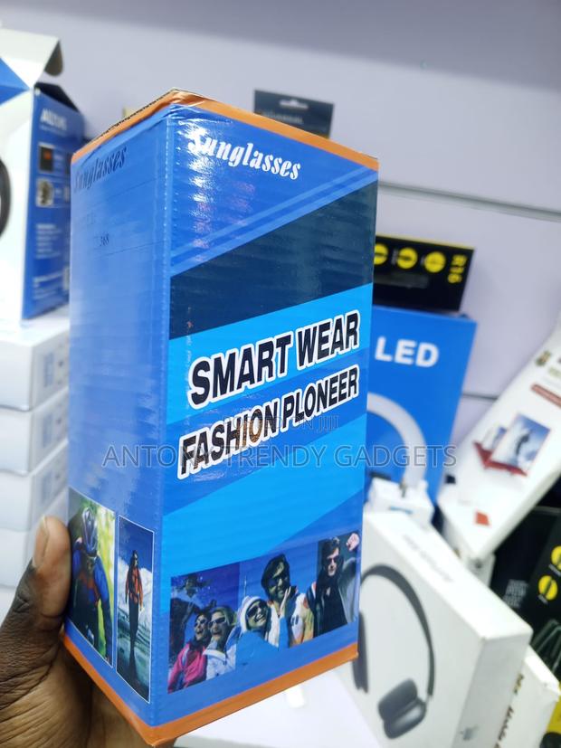 Bluetooth Polarized Smart Glasses With Built-in Speakers - main view