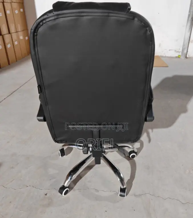 Office Chair : Adjustable High-Back Leather Executive Office Chair
