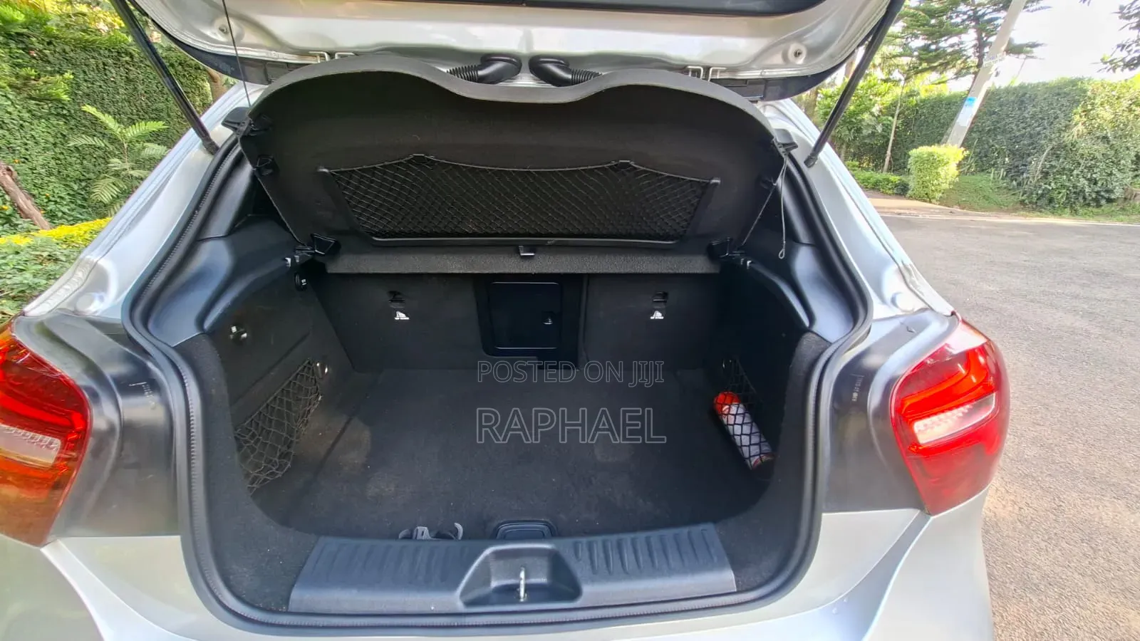 Mercedes-Benz A-Class 2016 Silver
