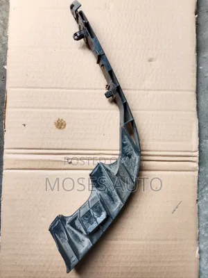 Toyota Crown GRS 182 Bumper Slide