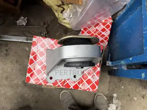 Front Engine Mounting FUSO FJ/Mercedes Benz Atego