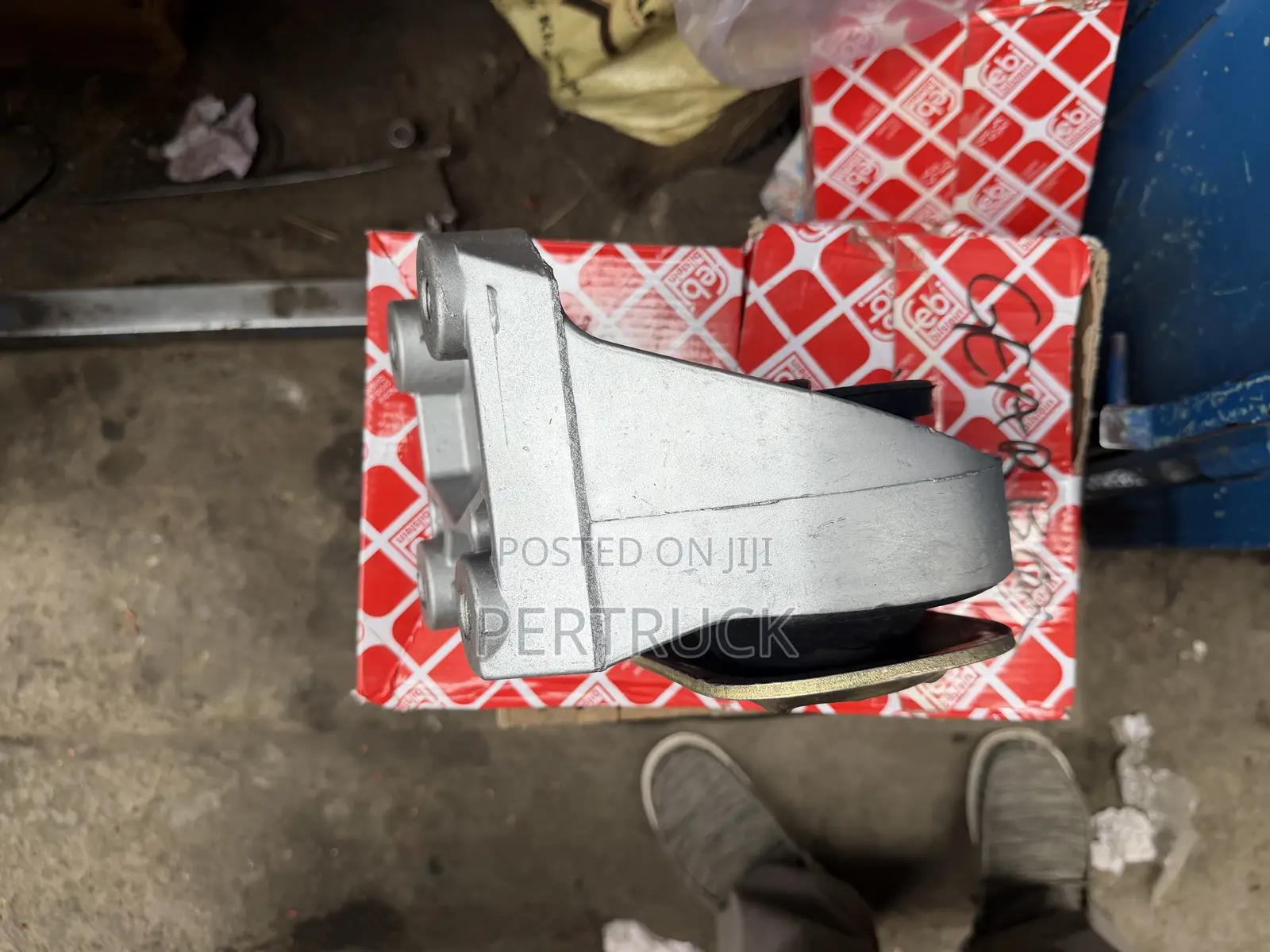 Front Engine Mounting FUSO FJ/Mercedes Benz Atego