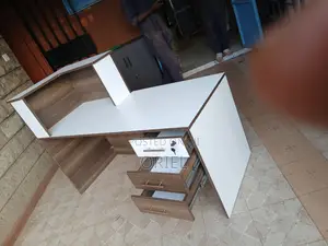 Reception Desk:1.8M Modern Customized Reception Desk With Storage Unit