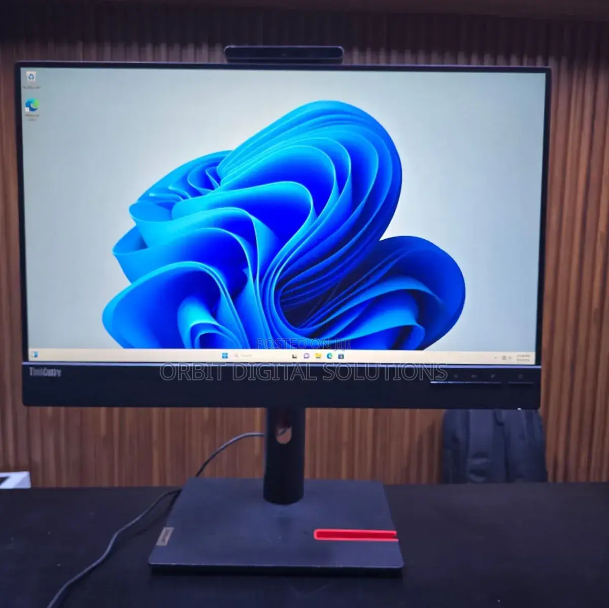 Lenovo ThinkCentre M810z AIO 16GB Intel Core i5 SSD 512GB