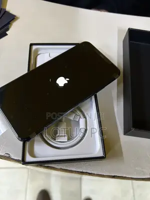 New Apple iPhone 11 Pro Max 256 GB Green