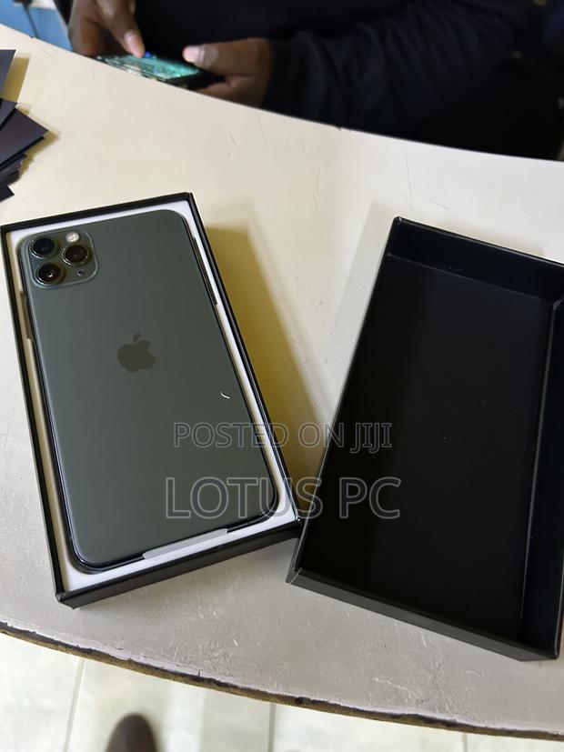New Apple iPhone 11 Pro Max 256 GB Green - main view
