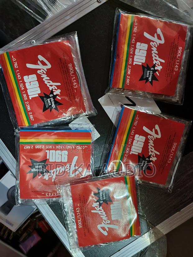 Fender 990L 6-String Electric Bass Guitar Strings - main view