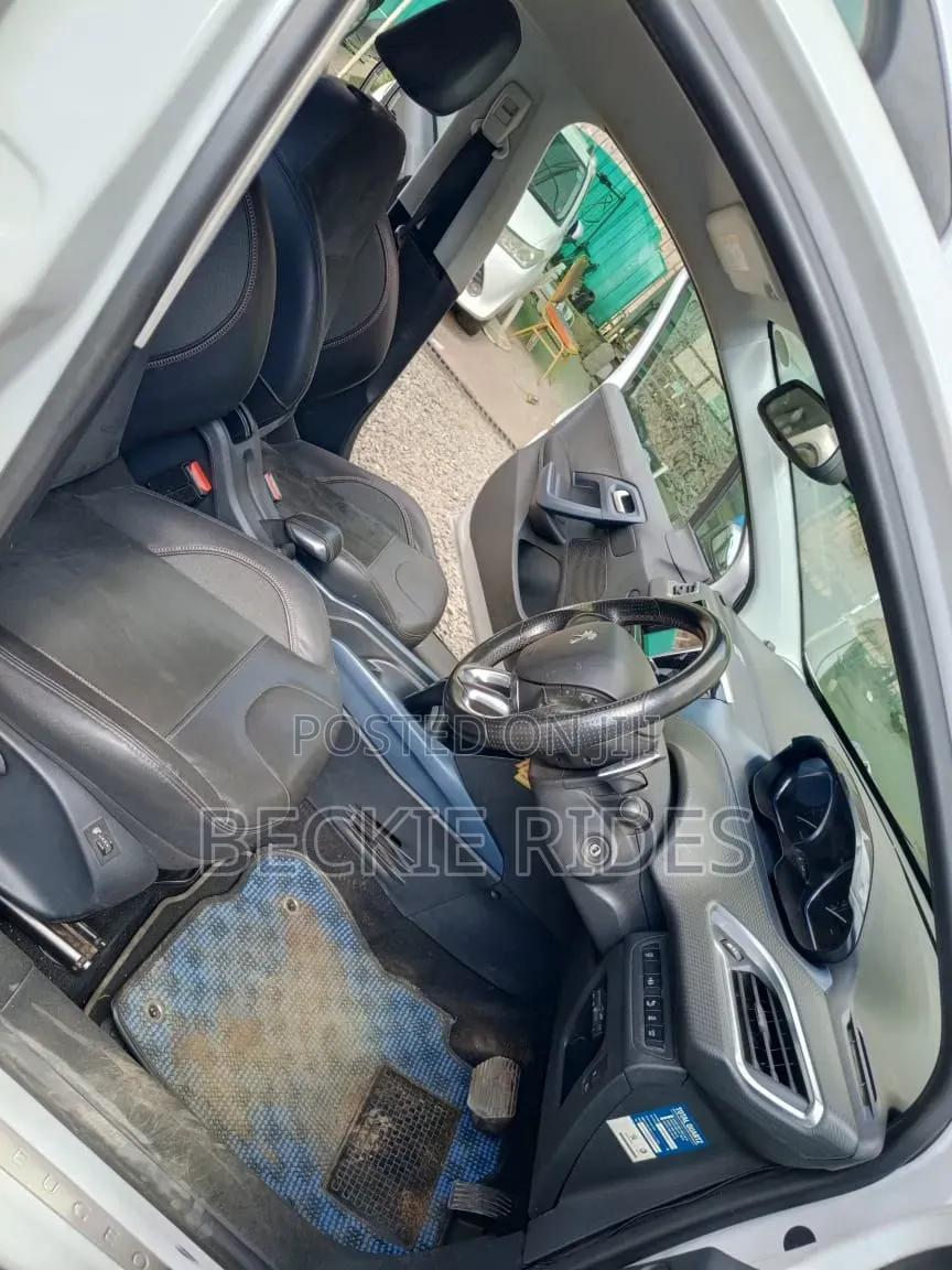 Peugeot 2008 2015 Pearl