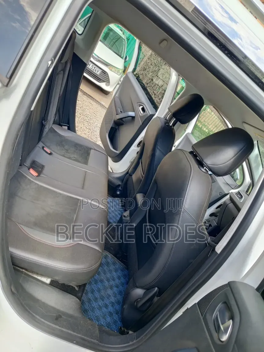 Peugeot 2008 2015 Pearl