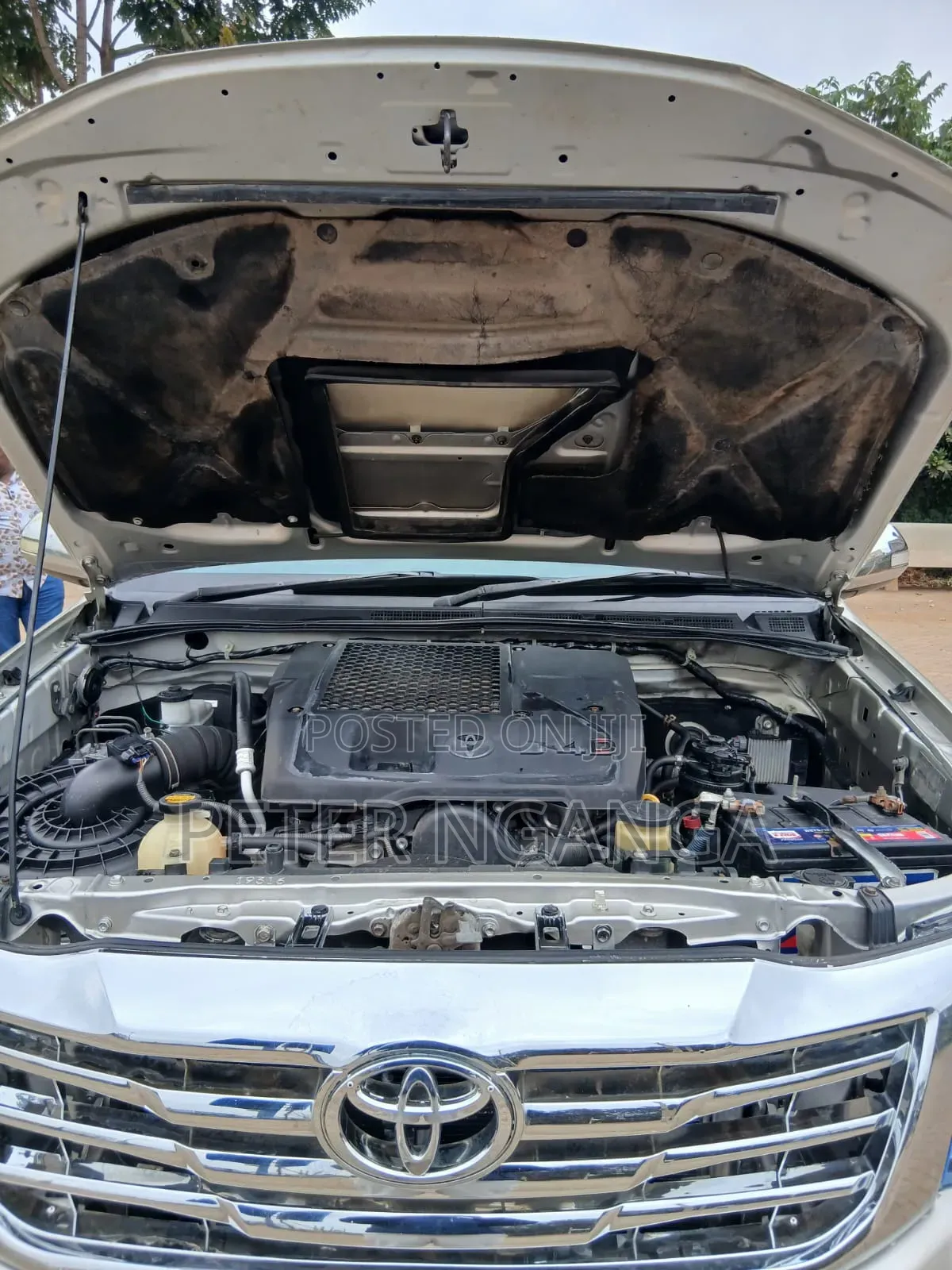Toyota Hilux 2013 Gold
