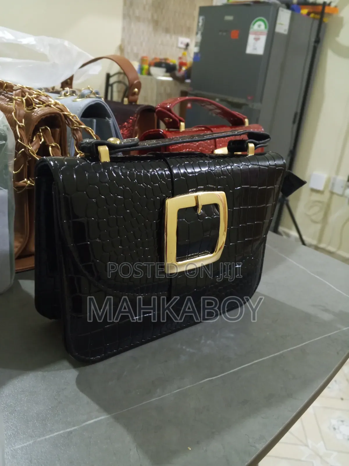 Trendy Handbags for Ladies