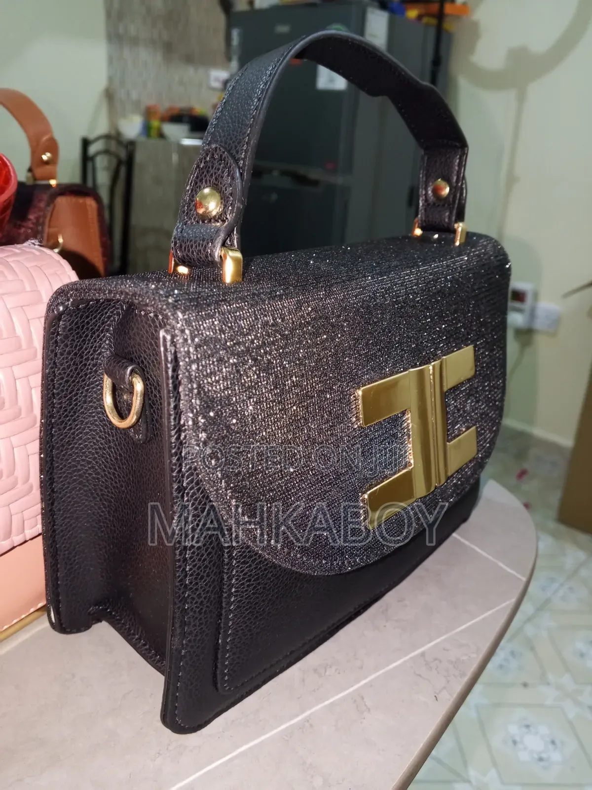Trendy Handbags for Ladies