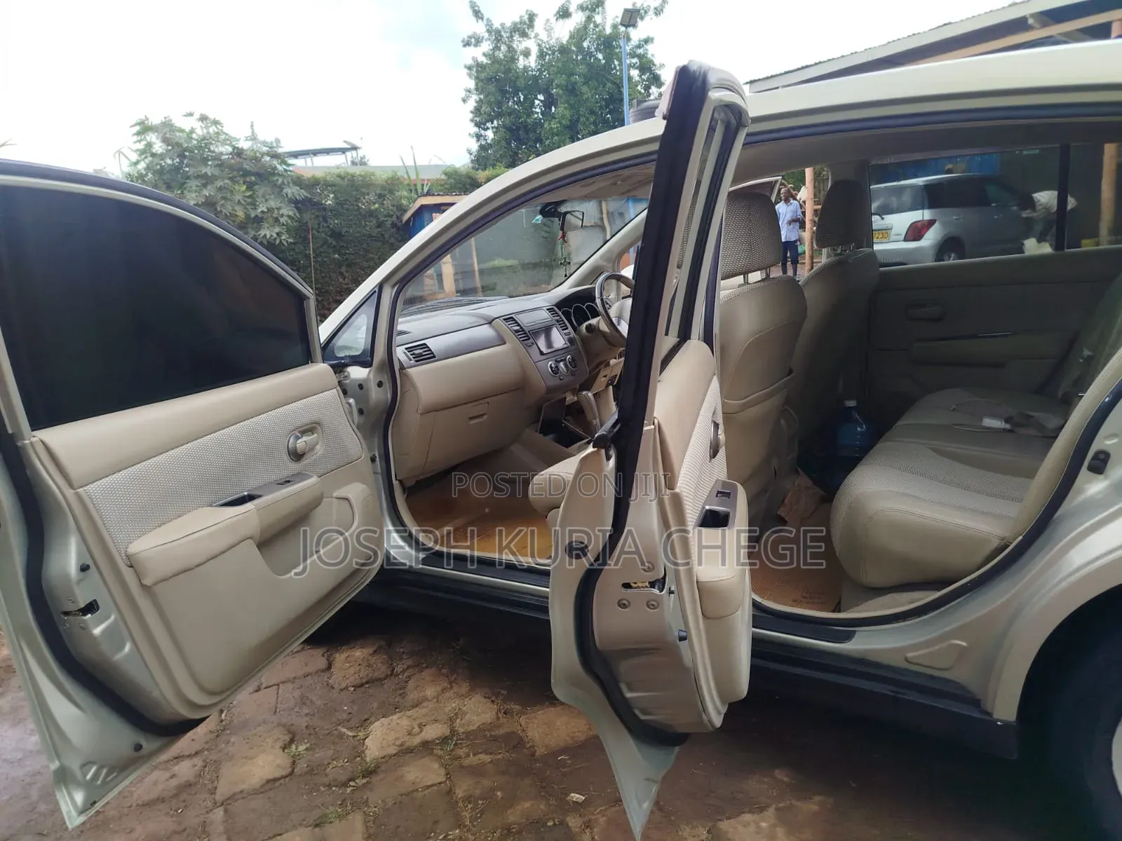 Nissan Tiida 2008 Gold