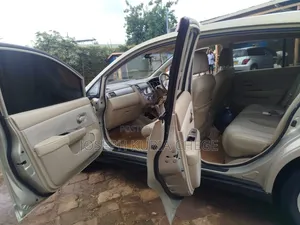 Nissan Tiida 2008 Gold