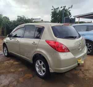 Nissan Tiida 2008 Gold