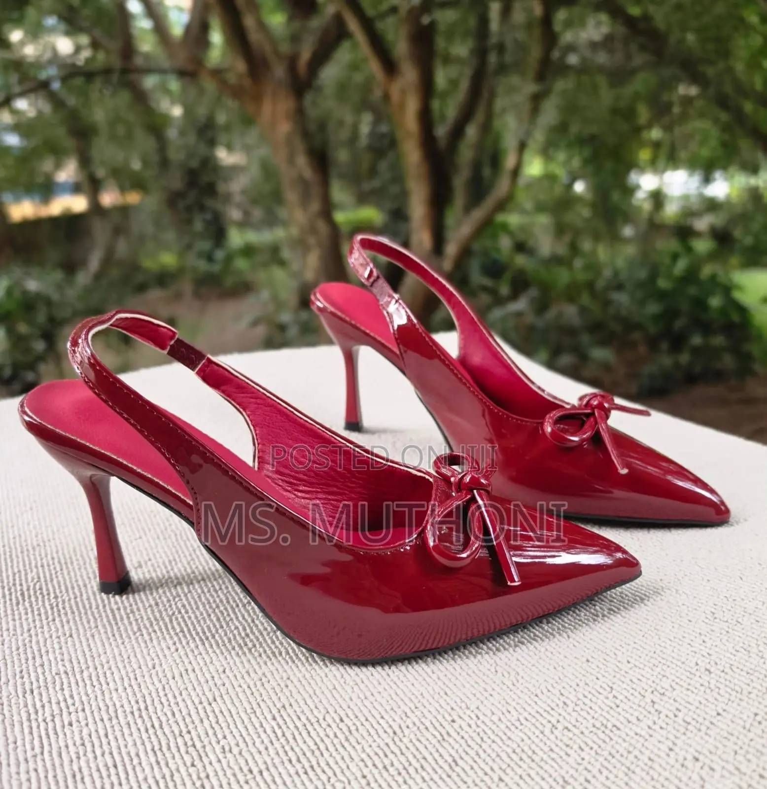 These Glossy Red Pointed-Toe Heels Size 37-42