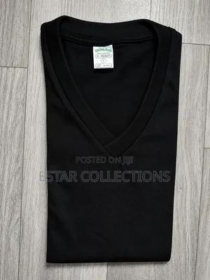 Plain v-Neck Tee