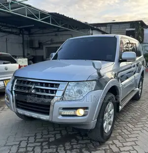 Mitsubishi Pajero V90 3.0 V6 GL 2016 Silver