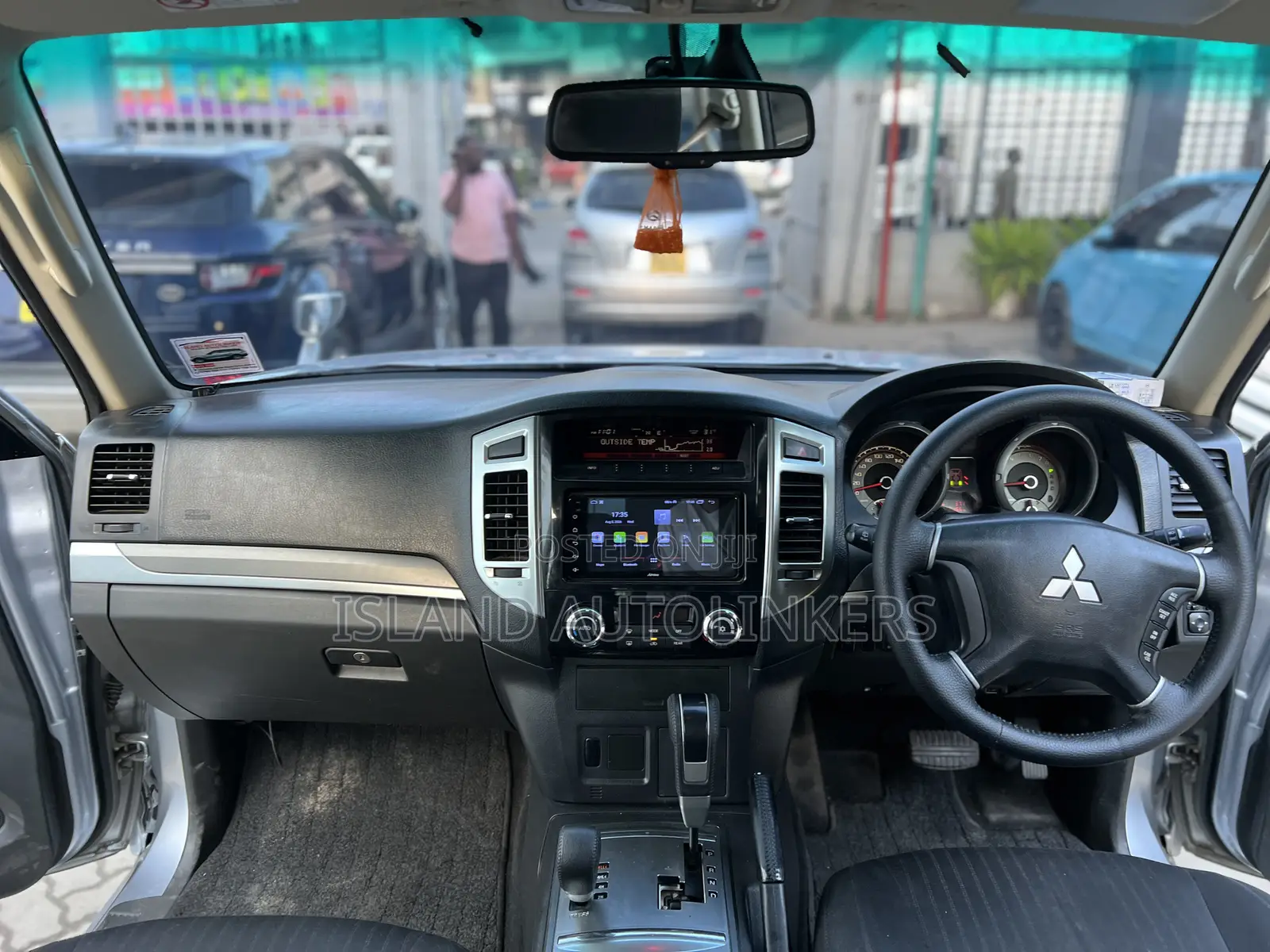 Mitsubishi Pajero V90 3.0 V6 GL 2016 Silver