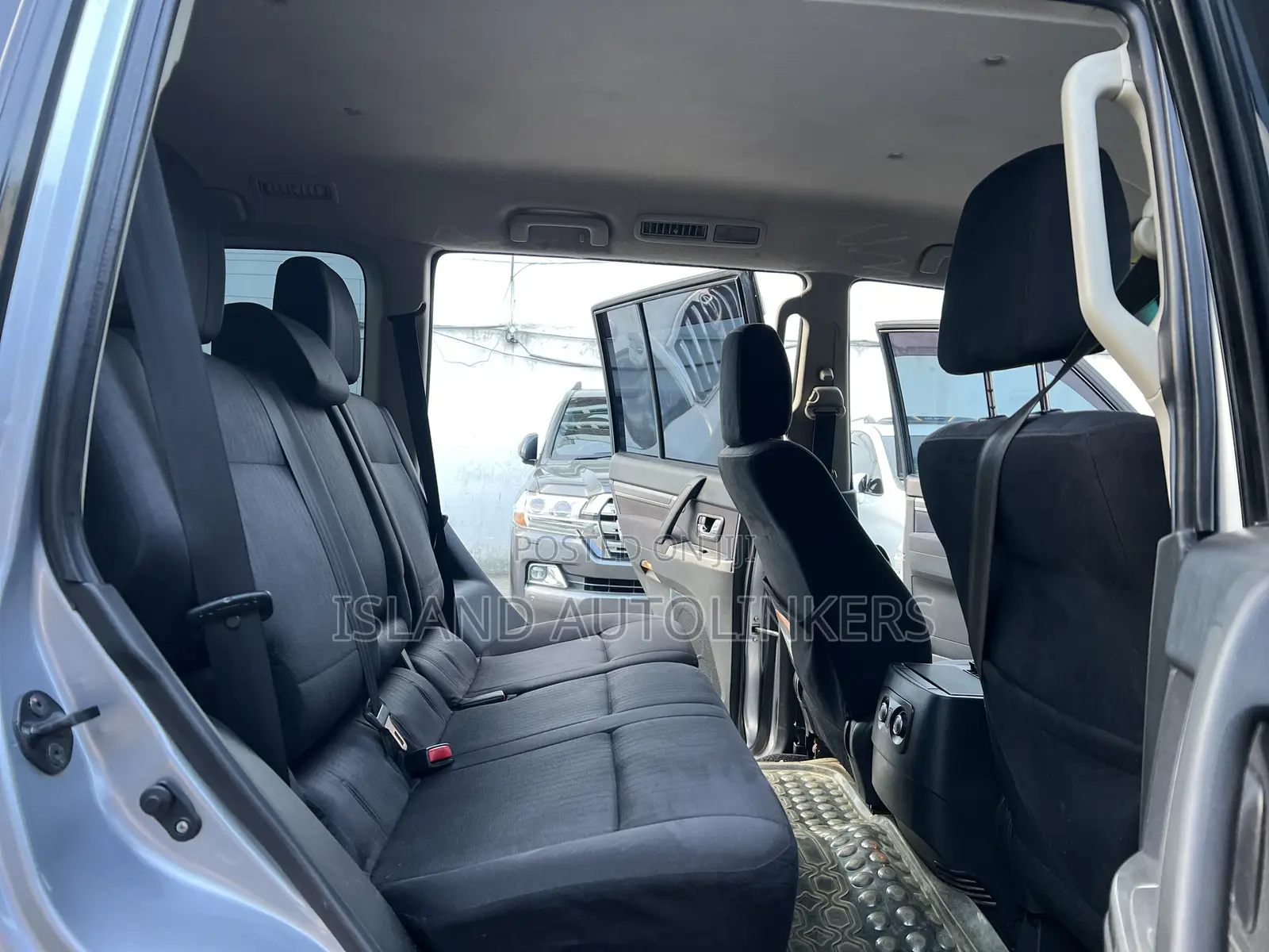 Mitsubishi Pajero V90 3.0 V6 GL 2016 Silver